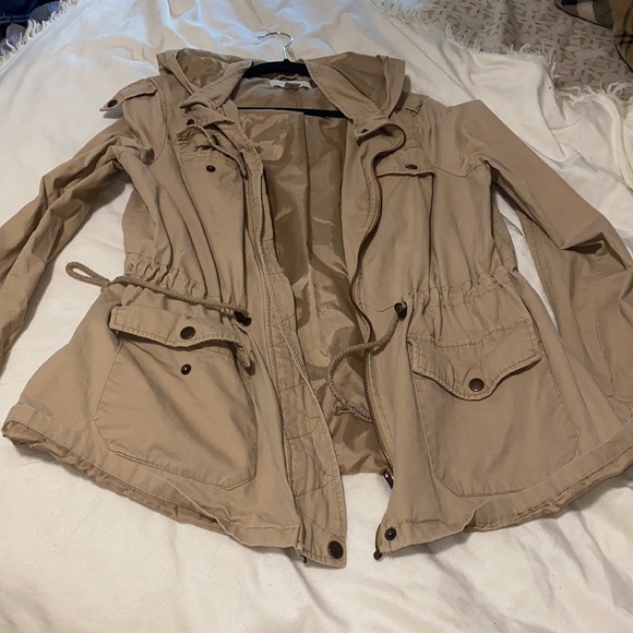 Tan rain jacket with hood! - Picture 1 of 7